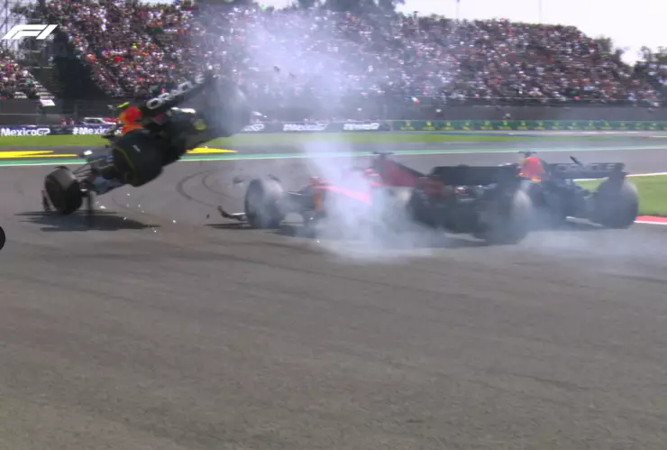 Video Checo Pérez choca Gran Premio de México