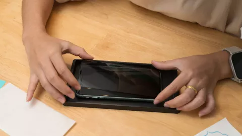 protector antiespía celular