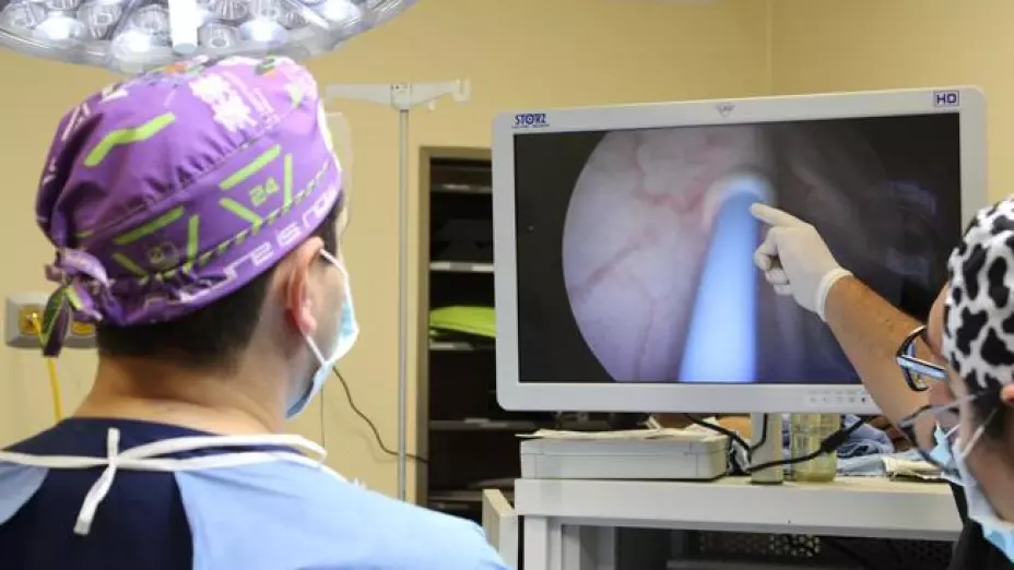 Extirpa tumor ovárico de casi 23 kilogramos en Querétaro