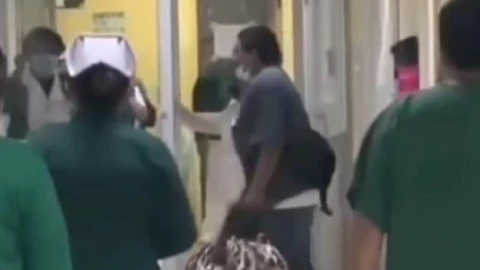 Pelea a golpes en clínica de Motul se viraliza (FOTO)