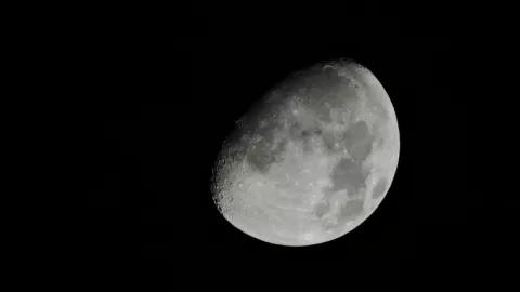 Este es el mejor ritual espiritual para la luna rosa de abril