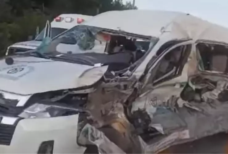 Quintana-Roo-accidente-abuela-madre-nieta-volcadura-combi