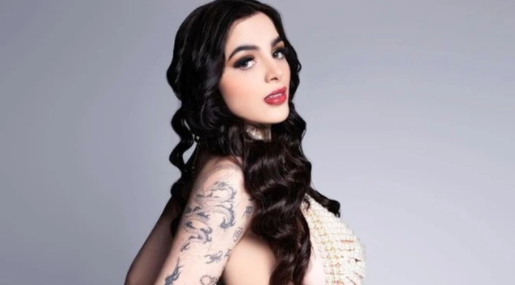 karely-ruiz-rompe-silencio-video-intimo-fan-tatuo-rostro-.jpg