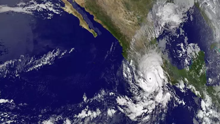 Conagua vigila formación de dos posibles ciclones en el Pacífico