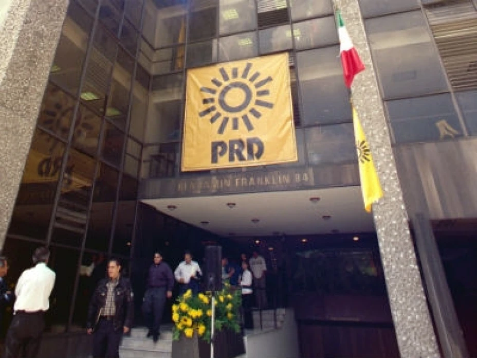 El PRD atraviesa por la más grave crisis de su historia y el pronóstico es reservado.