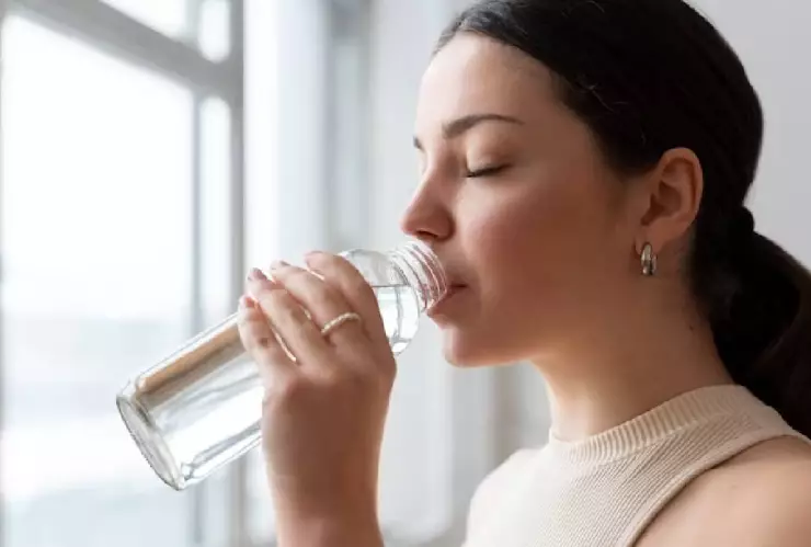 Esta es la mejor bebida para hidratarse; no es el agua ni el suero