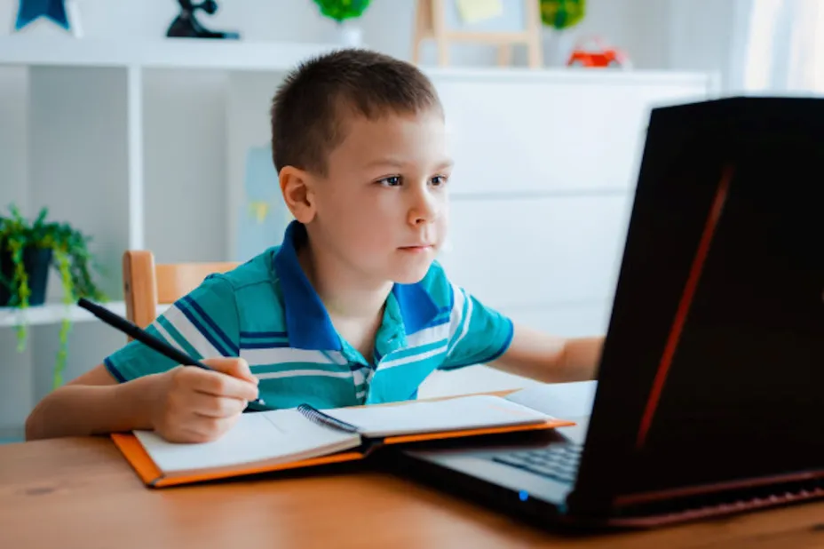 Educación niño AMC.jpg