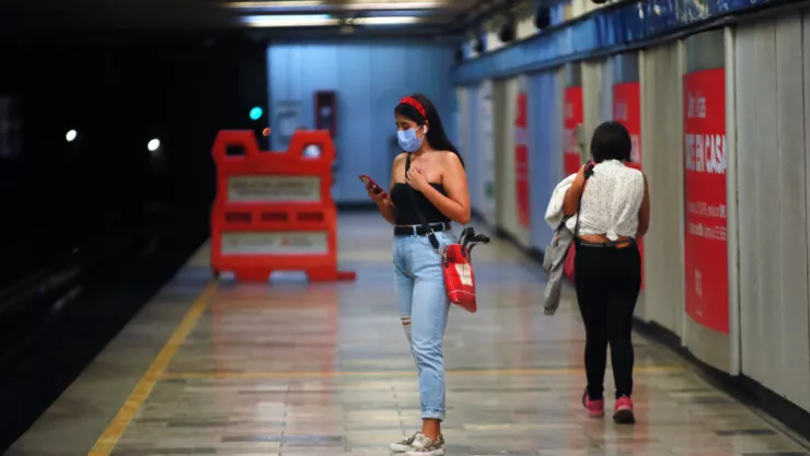 Lluvias provocan marcha lenta en tres líneas del Metro CDMX