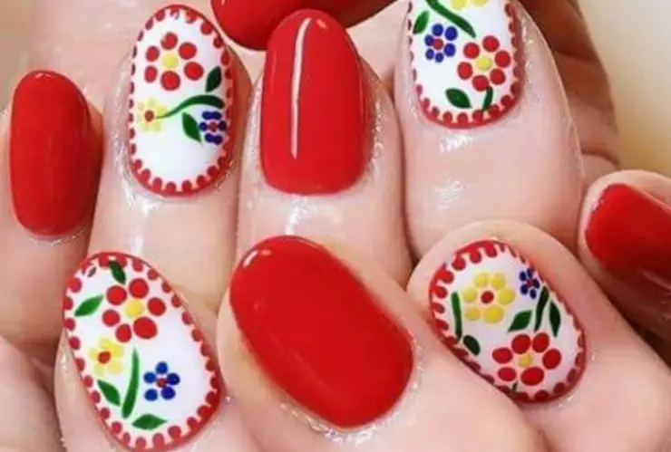 5 diseños de uñas perfectos para lucir la noche mexicana del 15 de septiembre.jpg