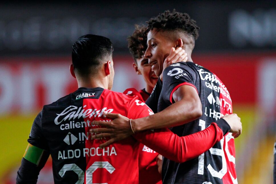 Atlas derrota a Necaxa