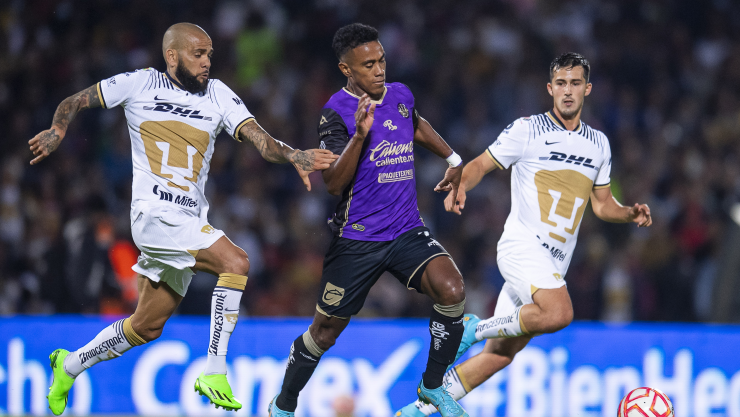 Así fue el debut de Dani Alves con los Pumas