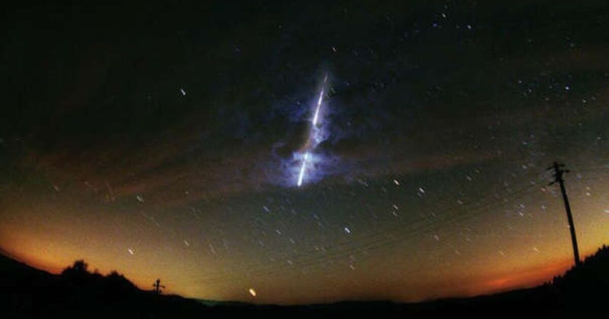 Resultado de imagen de Meteorito ilumina el cielo de México