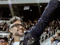 Jaime Camil feliz con su gente..jpg