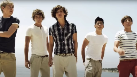 Esta es la historia de como nació What Makes You Beautiful de One direction.