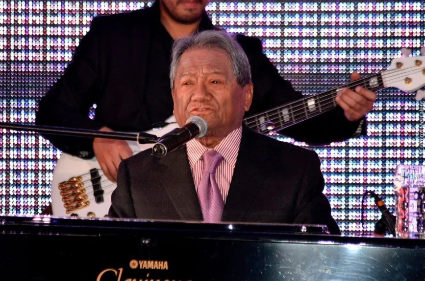 Armando Manzanero.