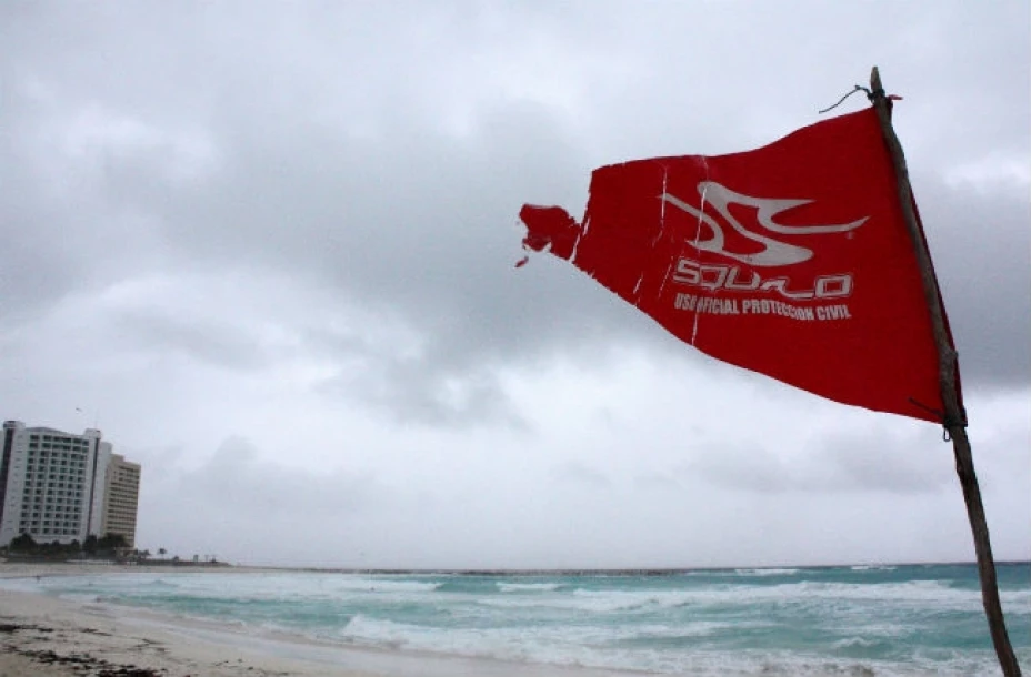 La tormenta tropical Karen, se aleja de Península de Yucatán rumbo a Estados Unidos, aunque se deberán tomar precauciones por lluvias intensas para las próximas horas