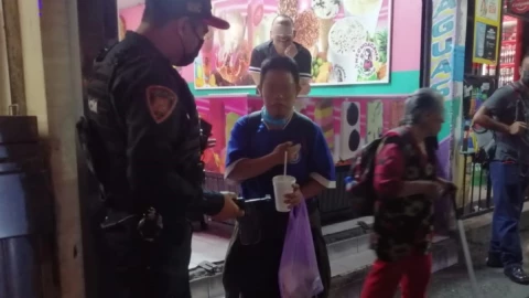 mamá hijo Indios Verdes