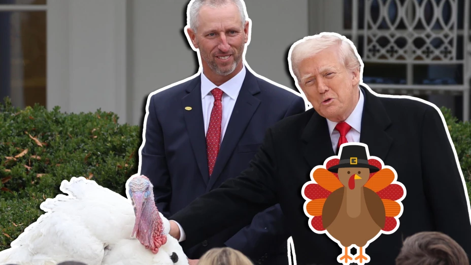 Acción de Gracias_ Trump indulta a pavos ‘Gobble’ y ‘Waddle’ y aprovecha para hablar de Biden.webp