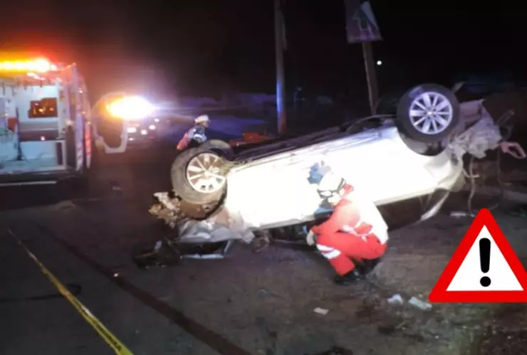 ¿Cómo fue la aparatosa volcadura al sur de Aguascalientes? El conductor está grave (IMÁGENES)