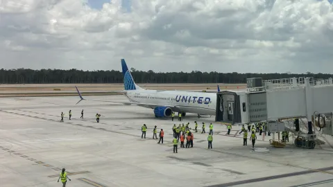 Aeropuerto de Tulum recibe más vuelos internacionales último día de Semana Santa 2024.jpg
