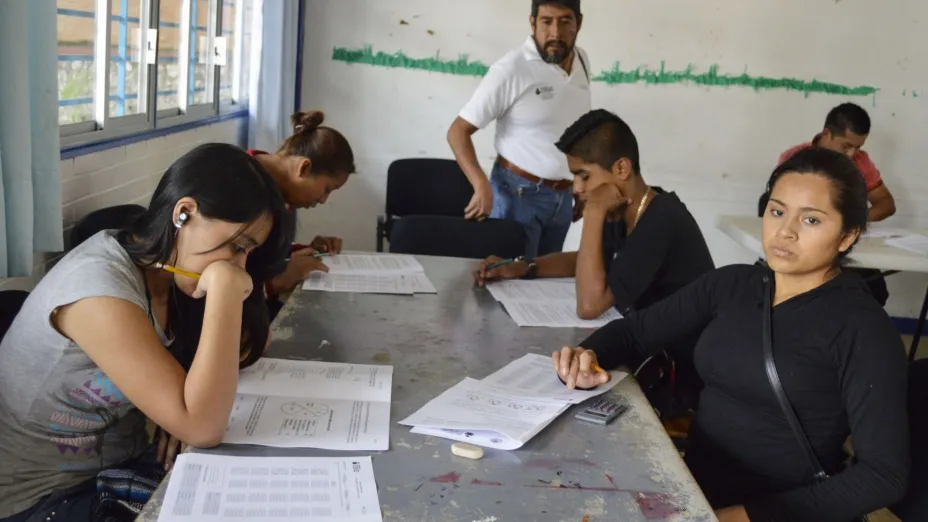 CDMX rezago educativo1.jpg
