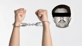 Foto de esposas de detenido y manos, así como de Jorge Antonio “N”