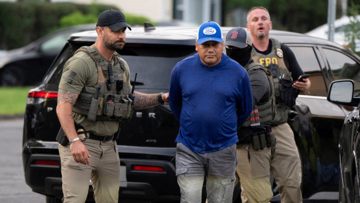 ICE detuvo a 50 mil migrantes en julio y agosto