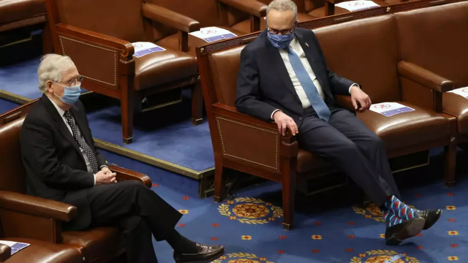 Chuck Schumer pide destituir a Donald Trump.jpg