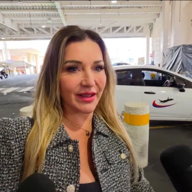 Alicia Villarreal se lanza contra Arturo Carmona por destapar el embarazo de su hija, Melenie