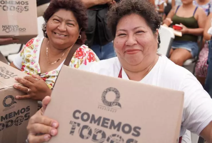 Entregan miles de apoyos de “Mujer es Vida” en Isla Mujeres