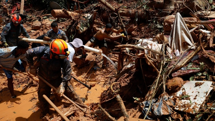 Ya son 46 muertos por las inundaciones y deslaves en Brasil.