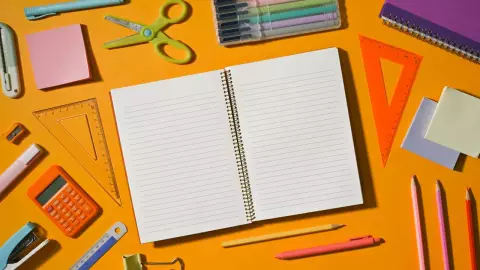 gastos en útiles y uniformes