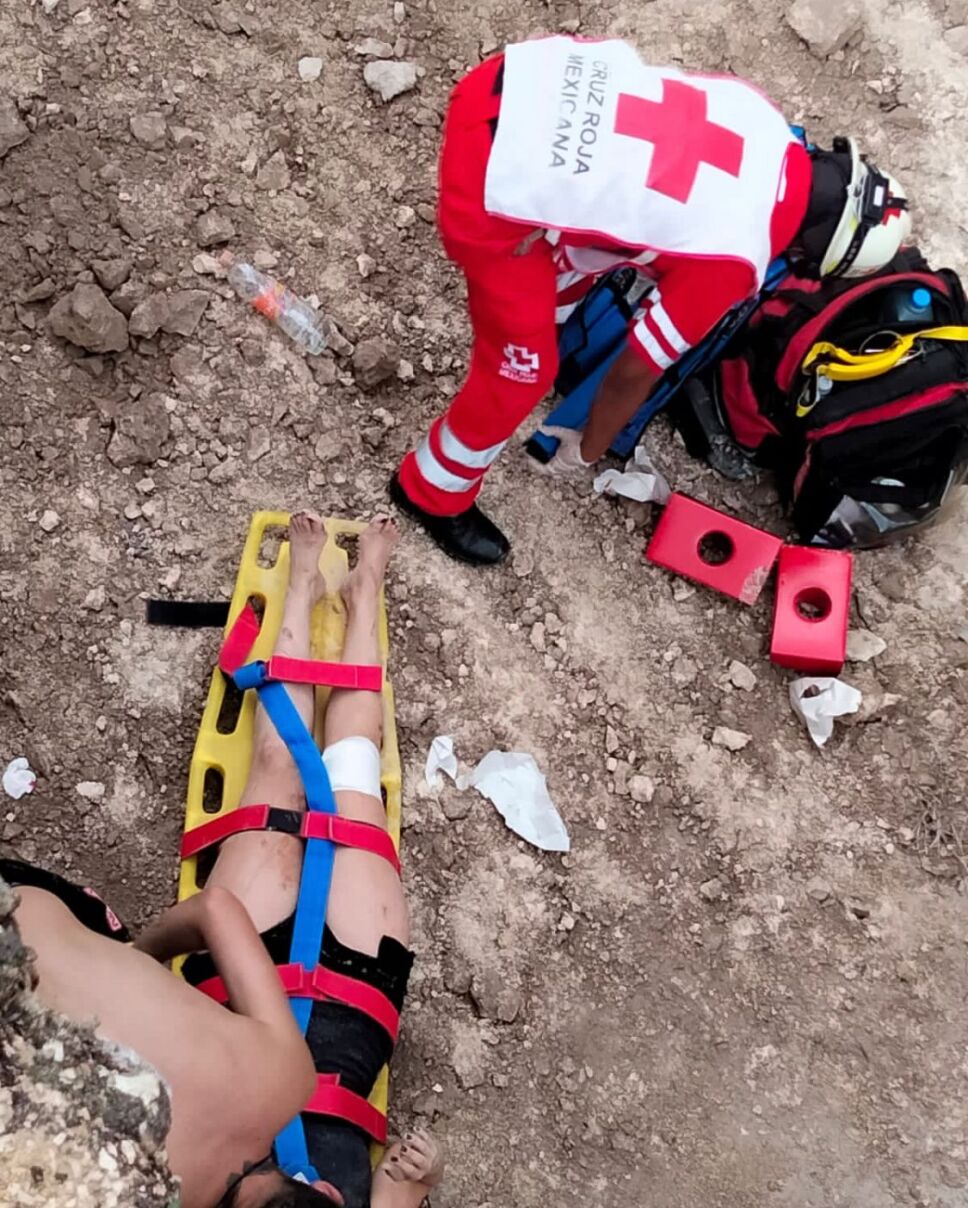 Mujer en cuatrimoto cae en una zanja de Tulum