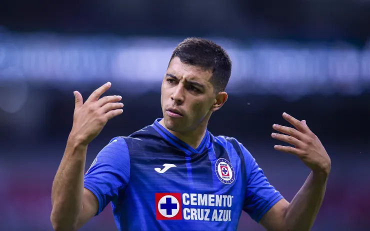 Erik Lira, mediocampista de Cruz Azul