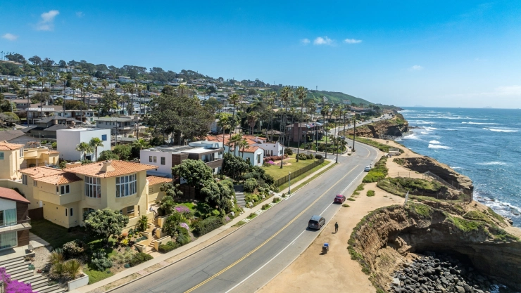Vista aérea de una playa en San Diego