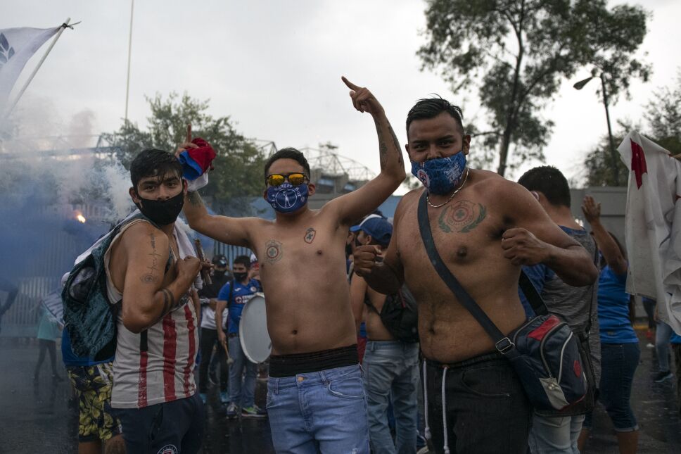 Cruz Azul aficionados