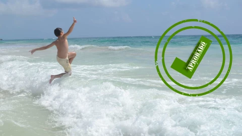 Estas son las playas de Cancún en las que puedes nadar HOY 13 de octubre de 2025.jpg