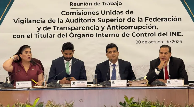 Contralor del INE rinde cuentas en San Lázaro por silencio.