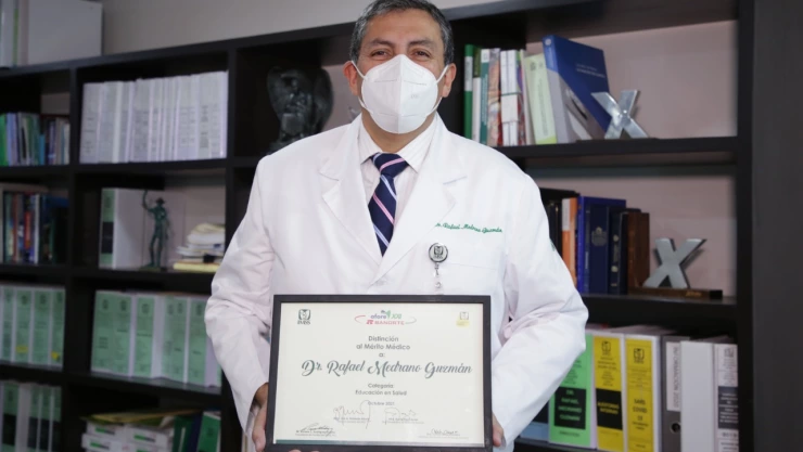PREMIO MEDICO IMSS.jpg