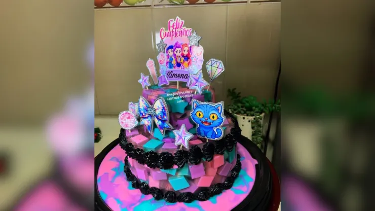gelatina tipo pastel de kpop demon hunters