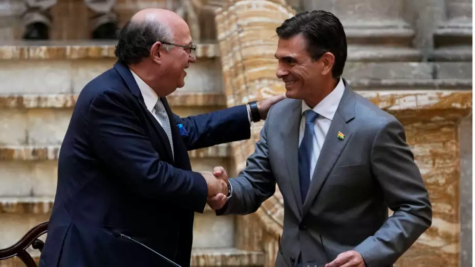 Ilan Goldfajn, presidente del BID y el presidente boliviano Rodrigo Paz.