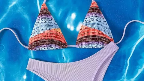 Bikinis Ribbed o acanalado para definir la silueta