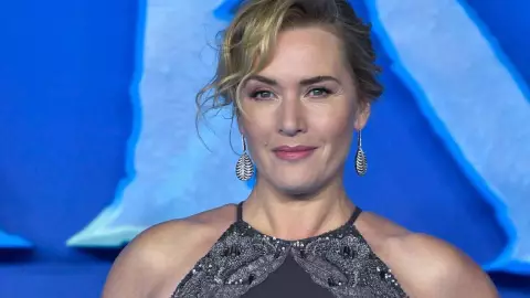 VIDEO: Kate Winslet le da ánimos a una reportera y se viraliza