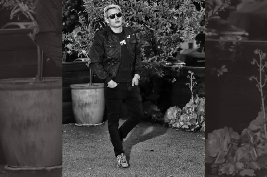 Julio Cesar Chavez Jr blanco y negro.jpg