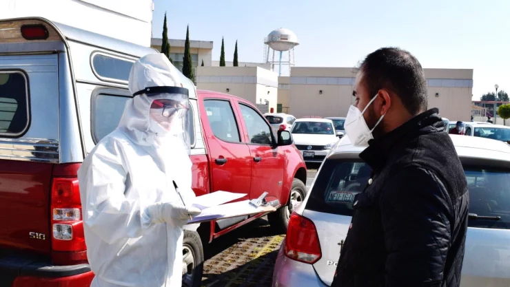 Gabriel O’Shea Cuevas, secretario de Salud del Edomex, informó que en los 21 módulos se cuenta con personal médico capacitado y protegido para aplicar las pruebas contra el COVID-19.