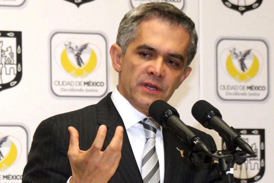 El titular del ejecutivo local, Miguel Ángel Mancera, dijo que no asistirá al festejo del Grito en el Zócalo, puesto que no fue invitado