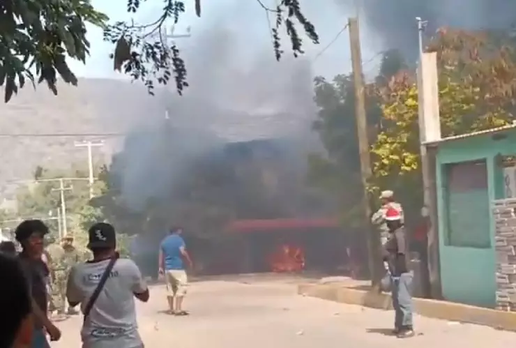 ¡TRAGEDIA! Mueren padre e hijo por explosión de pirotecnia en una casa ¿Cómo ocurrió?