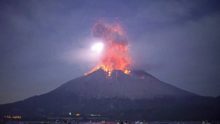 Erupción volcán Sakurajima