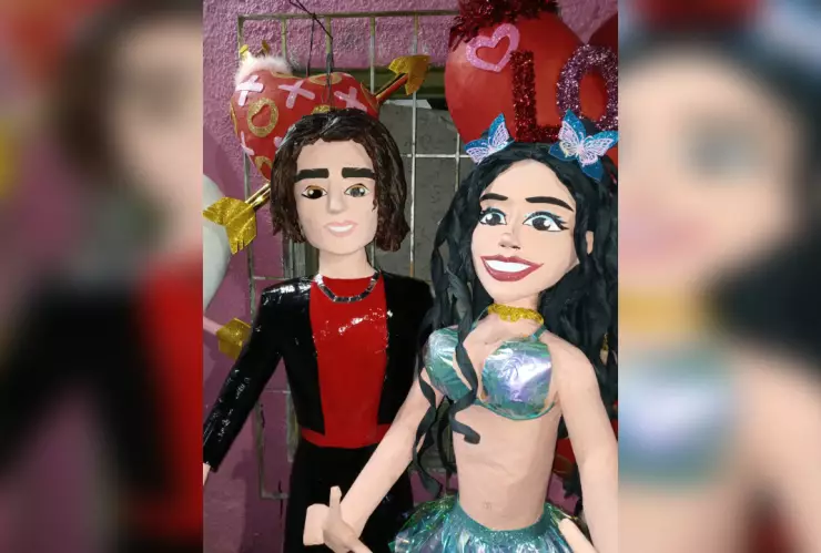 piñata de yeri mua y aaron mercury