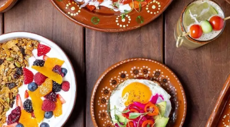 un delicioso platillo de brunch.